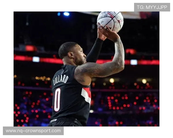 利拉德休赛期还在凌晨四点练投篮，这人是真不睡觉？