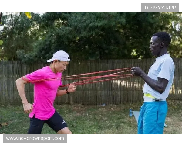 吴向东训练完直接去超市买打折菜，这反差谁懂
