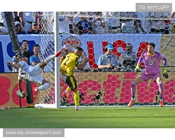 多特蒙德比赛节奏一快就失控，稳定性面临考验